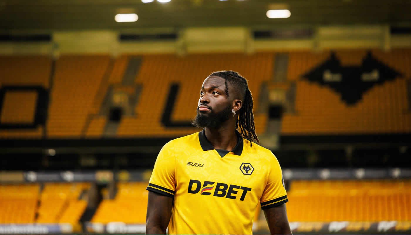 Arokodare Scores First Wolves Goal as Chukwueze Makes Fulham Debut