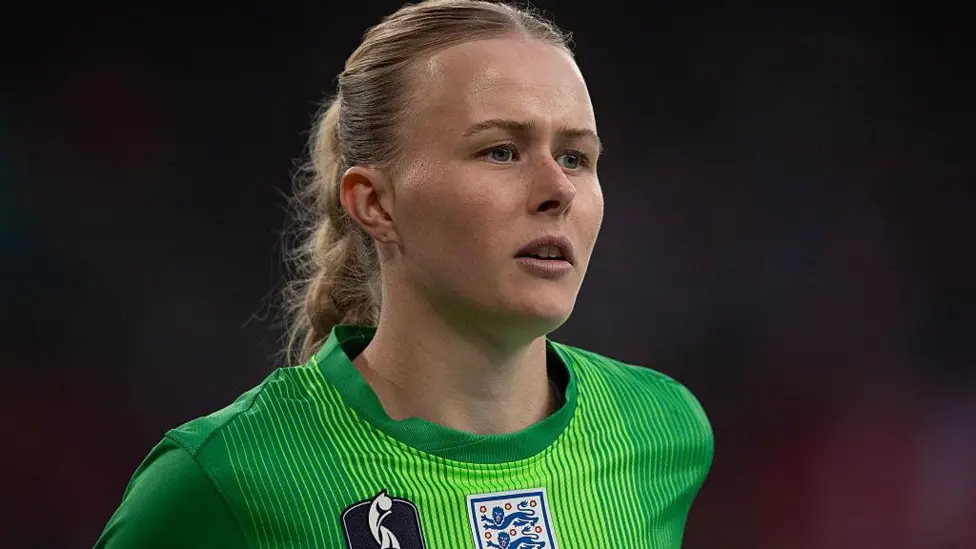 WSL: Media focus on errors unfair to women goalkeepers, says Chelsea’s Hannah Hampton